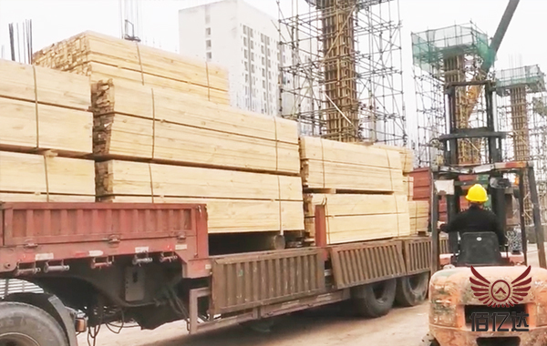建筑工程木方卸車(chē)圖