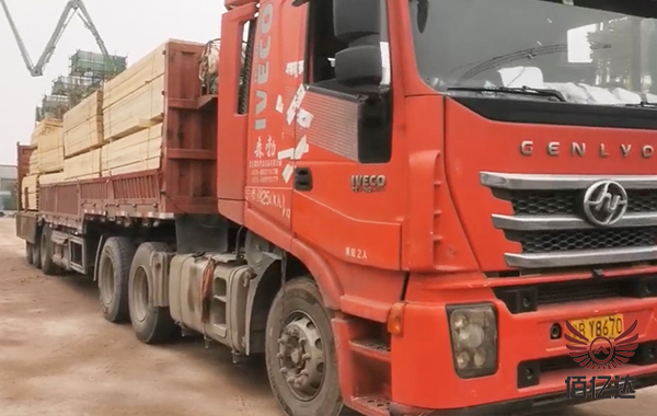 建筑工程木方卸車(chē)圖